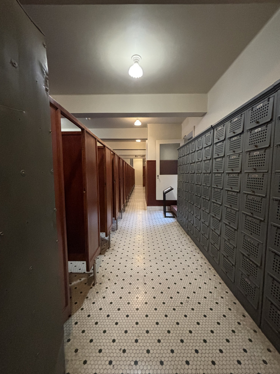 Men’s Locker Room